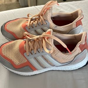 Ultraboost adidas sneakers